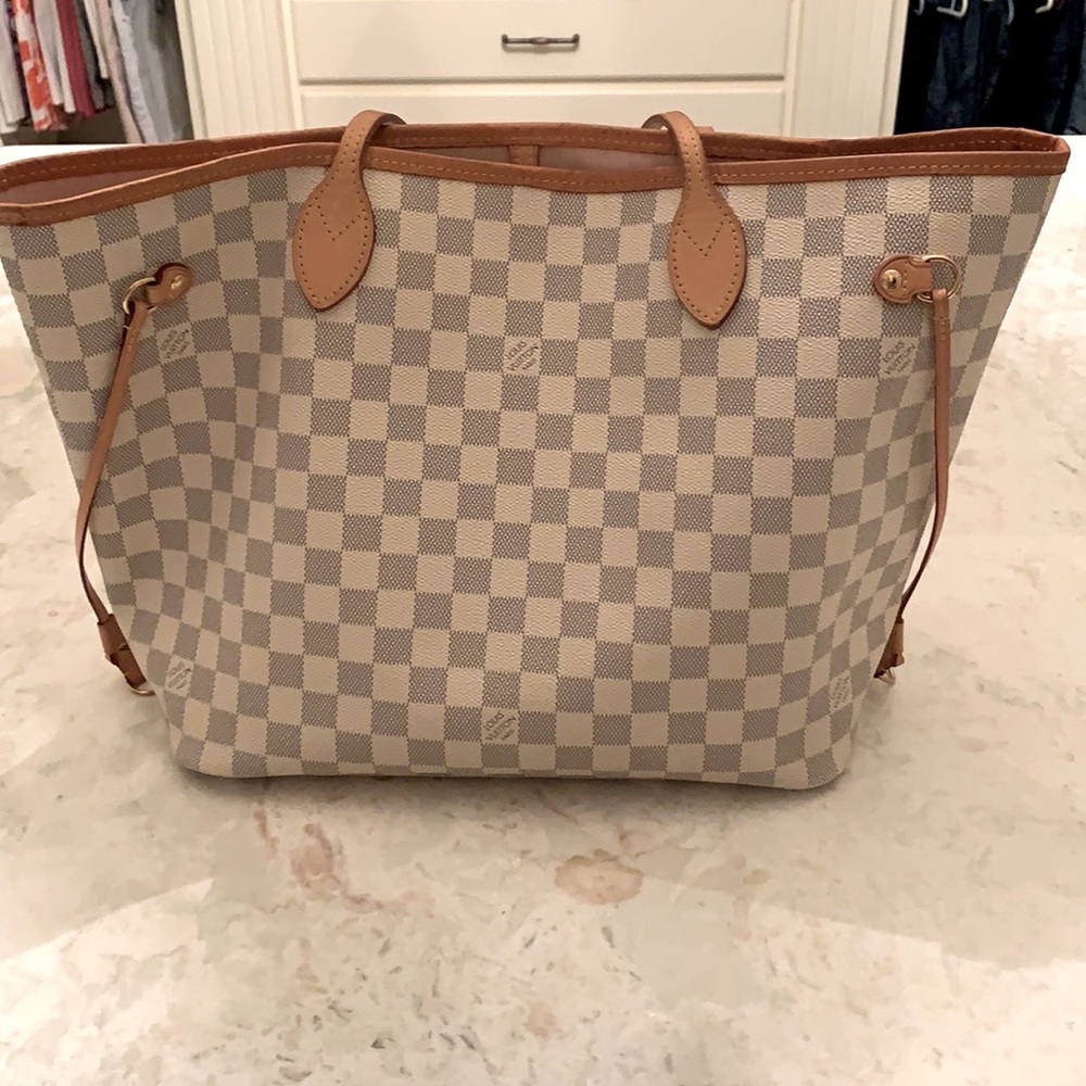 Authentic Louis Vuitton Neverfull MM